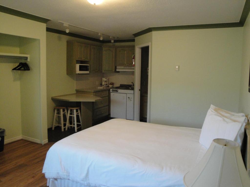 Tiki Shores Inn & Suites Penticton Zimmer foto
